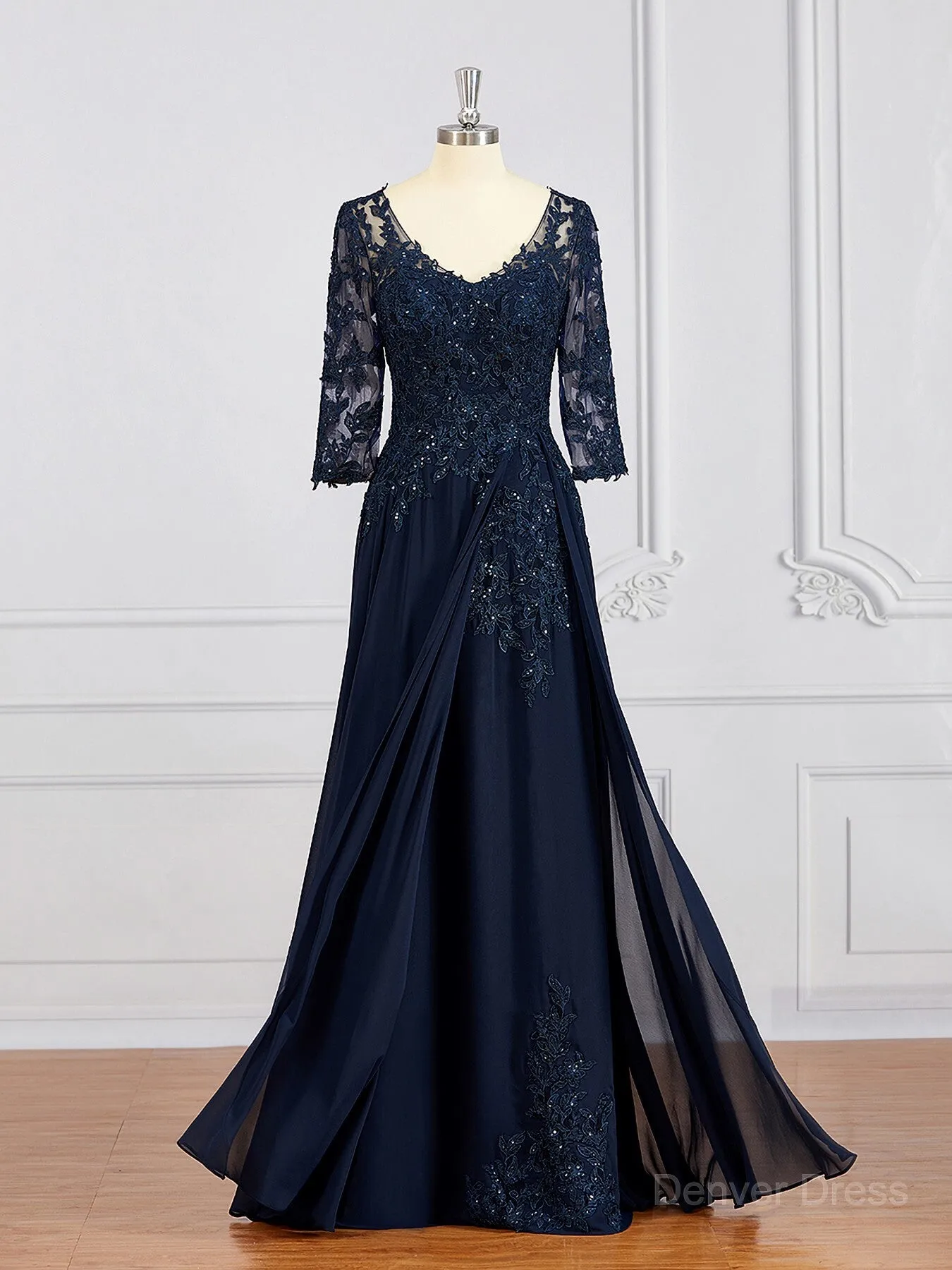 A-Line V-neck Chiffon Floor-Length Mother of the Bride Dresses With Appliques Lace