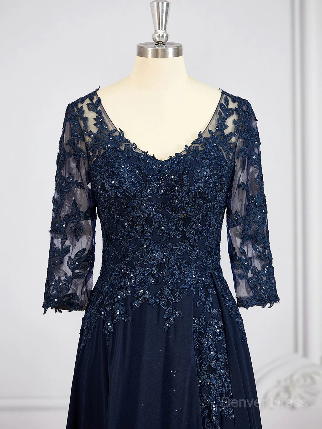 A-Line V-neck Chiffon Floor-Length Mother of the Bride Dresses With Appliques Lace