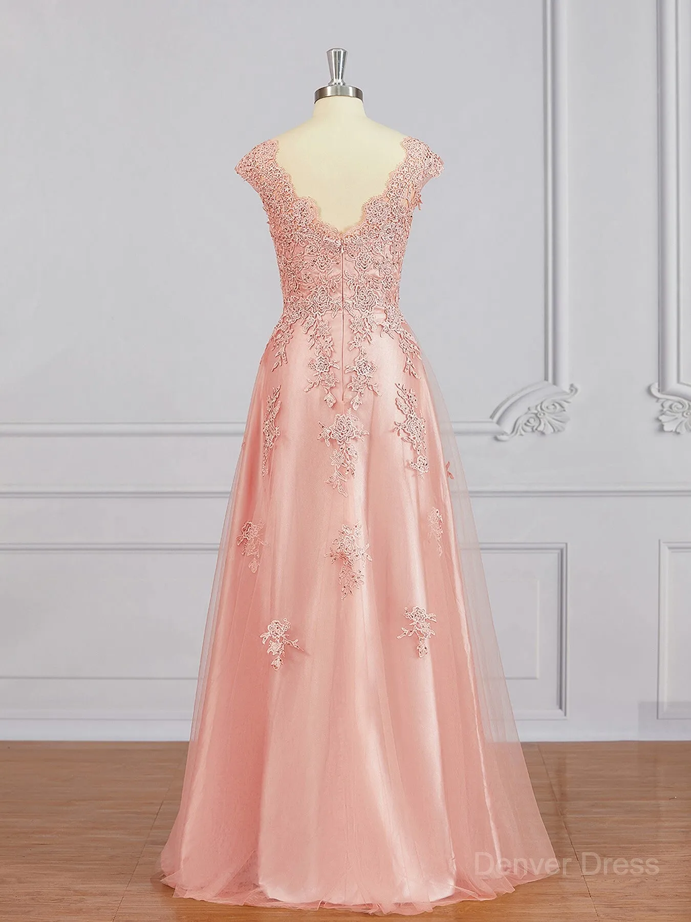 A-Line V-neck Floor-Length Tulle Mother of the Bride Dresses With Appliques Lace