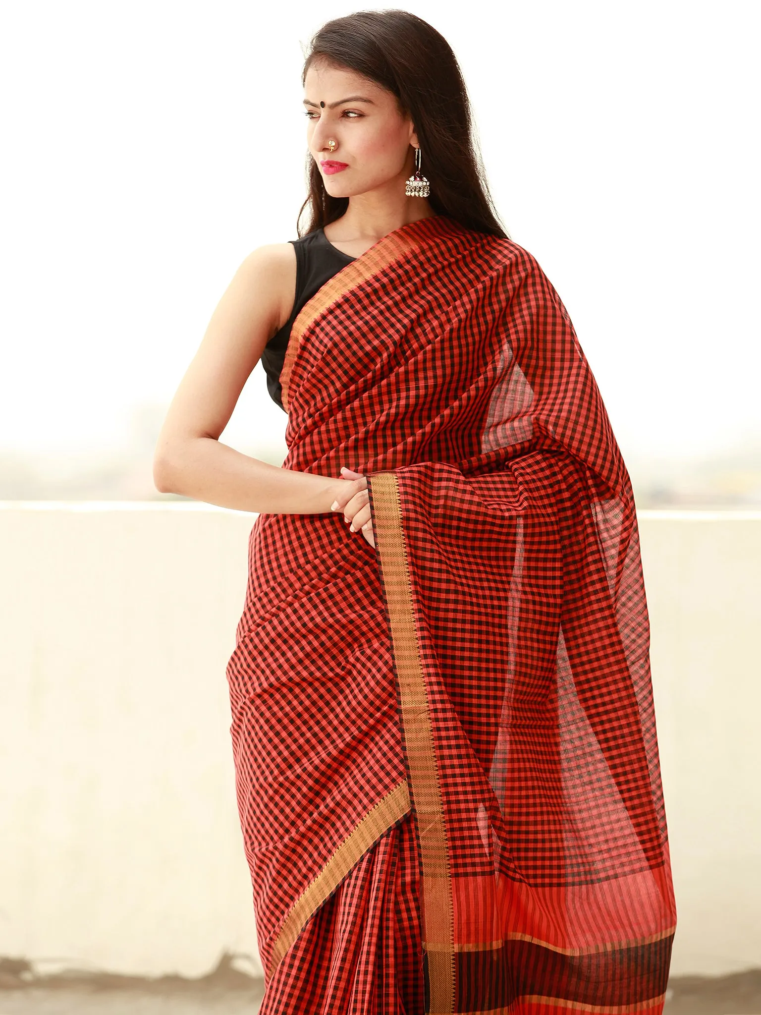 Brick Red Black Handloom Mangalagiri Cotton Saree With Zari Border - S031703851