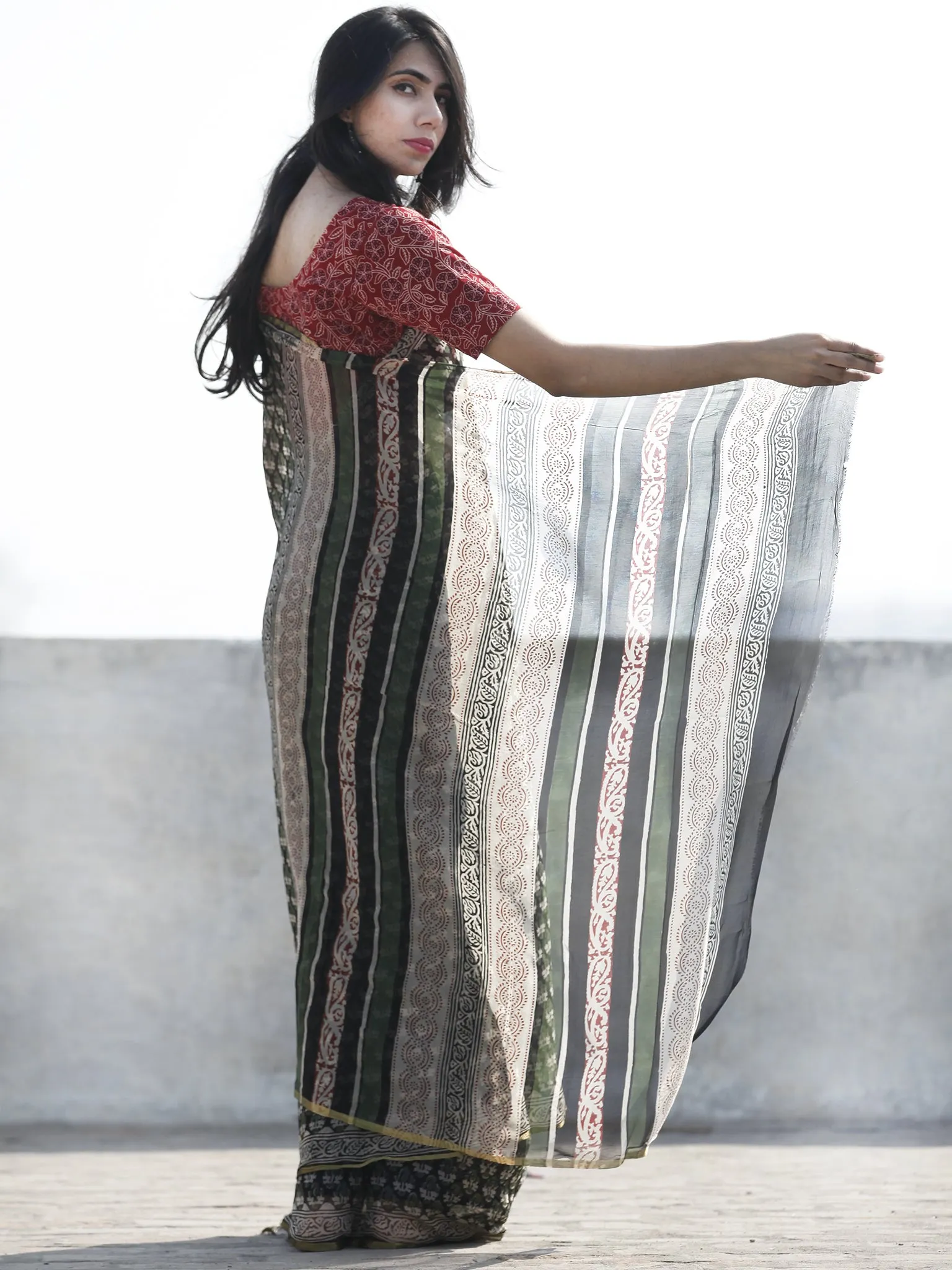 Navy Blue White Hand Block Printed Chiffon Saree With Zari Border - S031702616