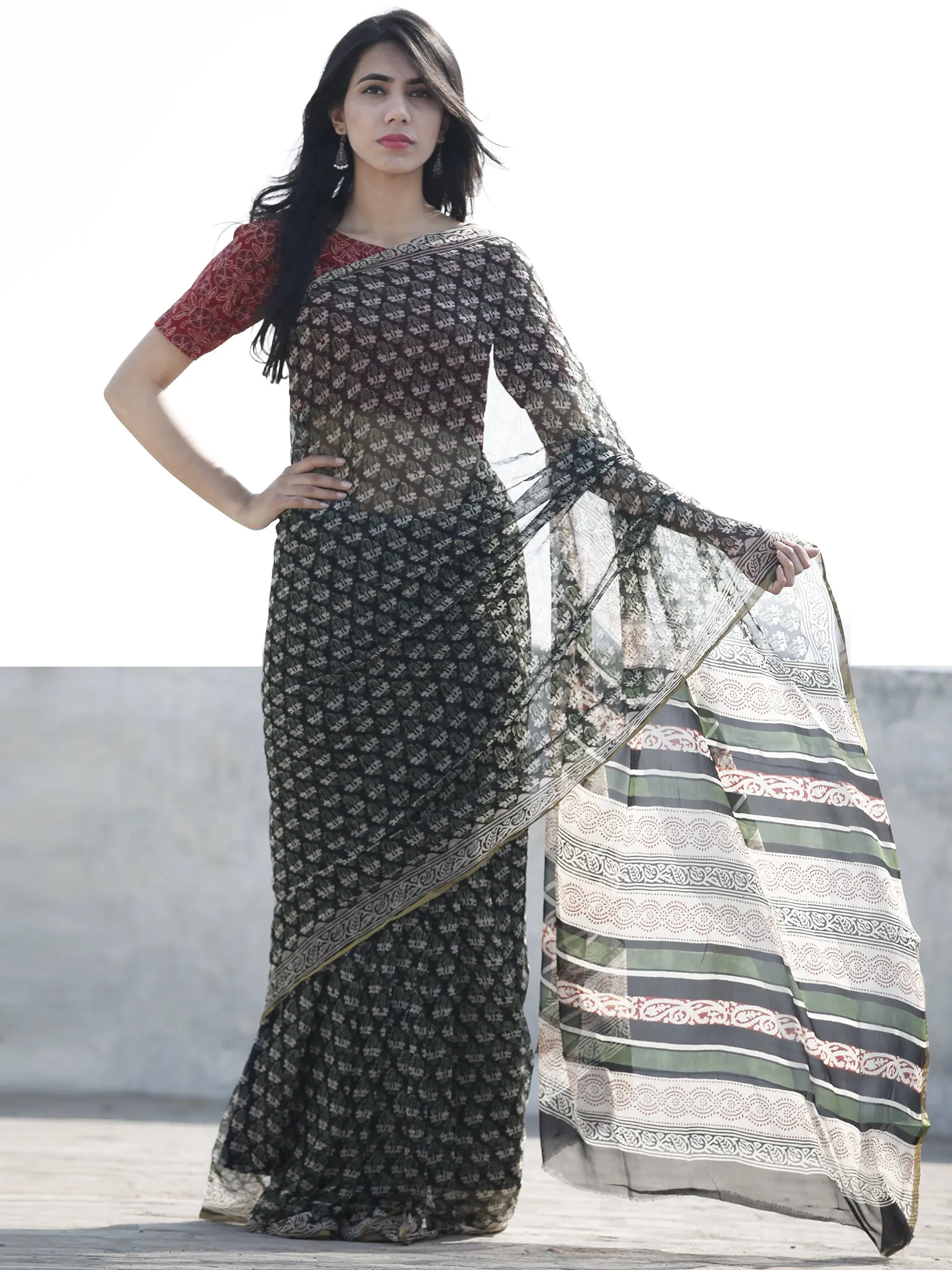 Navy Blue White Hand Block Printed Chiffon Saree With Zari Border - S031702616