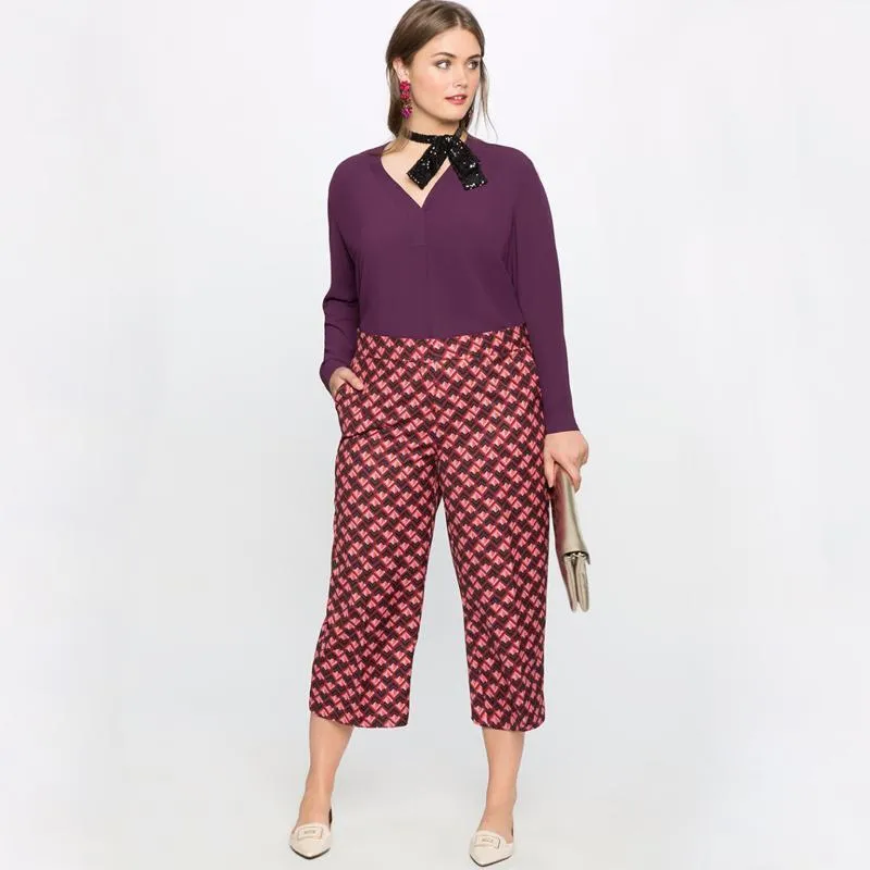 Plus Size - Beautiful Women slimming Chiffon Blouse (US 14-26W)
